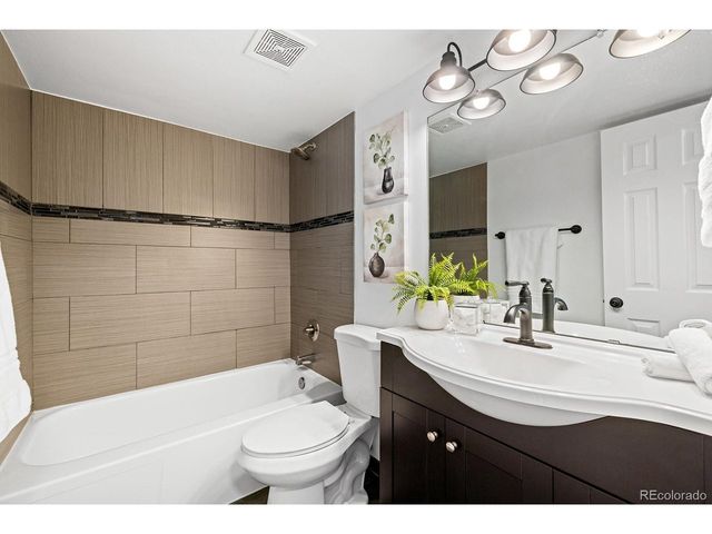 1155 S Oneida St C, Denver, CO 80224