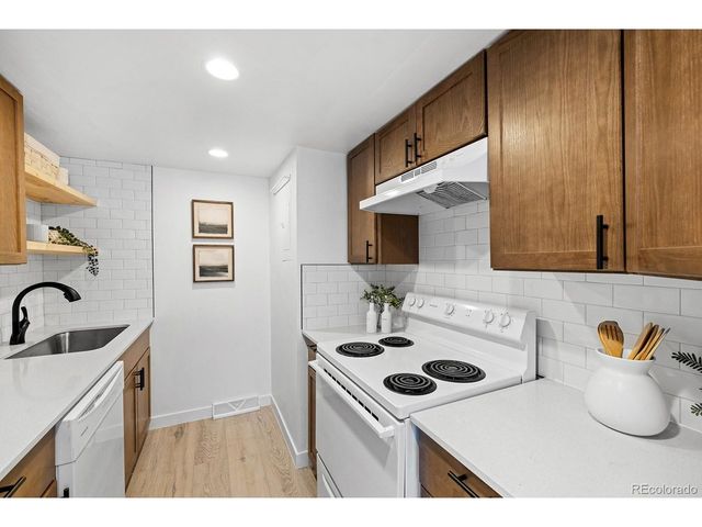 1155 S Oneida St C, Denver, CO 80224