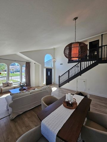 501 Bobbys Lane, Hollister, CA 95023