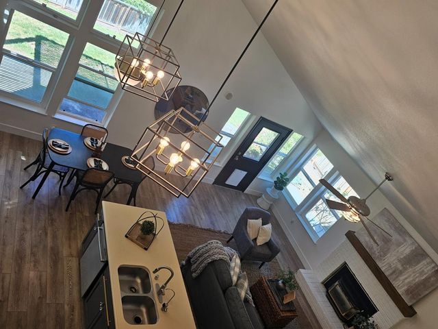 501 Bobbys Lane, Hollister, CA 95023