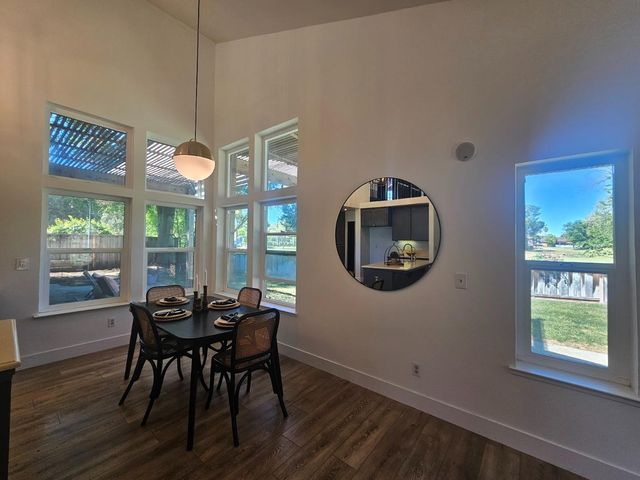 501 Bobbys Lane, Hollister, CA 95023