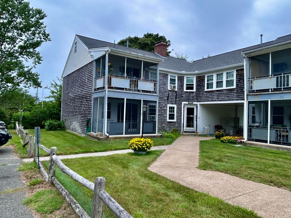 221 Upper County Road UNIT 106, Dennis Port, MA 02639