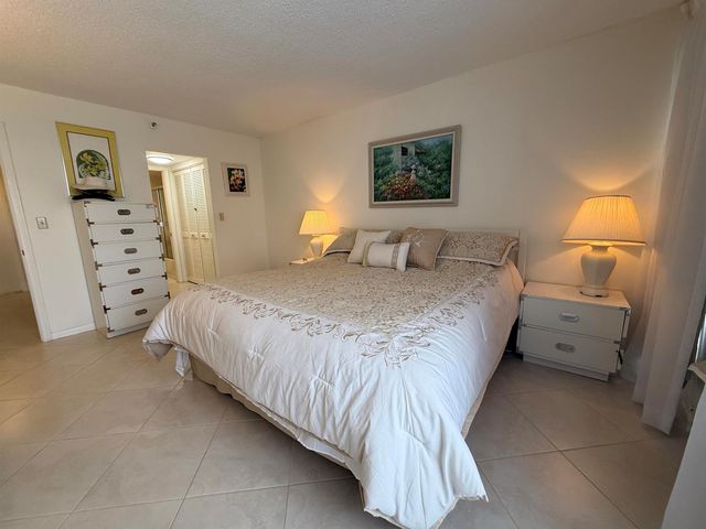 7738 Lakeside Boulevard 373, Boca Raton, FL 33434