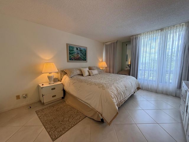 7738 Lakeside Boulevard 373, Boca Raton, FL 33434