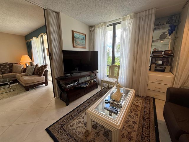 7738 Lakeside Boulevard 373, Boca Raton, FL 33434