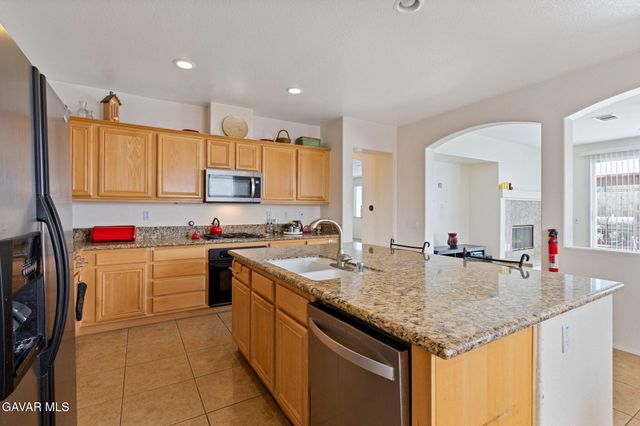 43711 47th St W, Lancaster, CA 93536