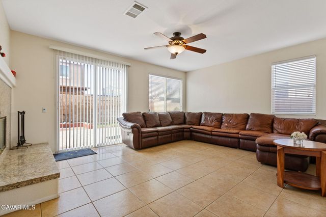 43711 47th St W, Lancaster, CA 93536