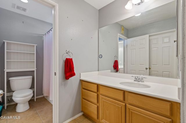 43711 47th St W, Lancaster, CA 93536