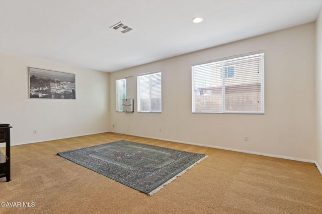 43711 47th St W, Lancaster, CA 93536