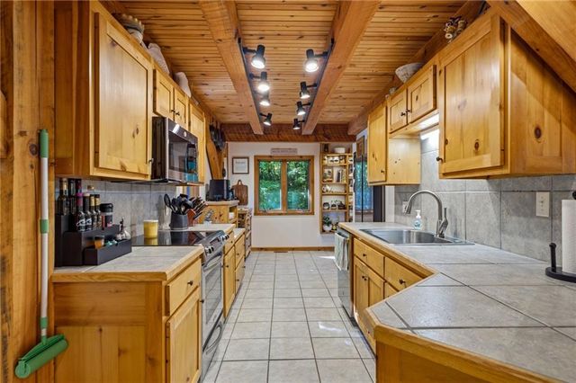 39 Brenary Drive, Lakemont, GA 30552