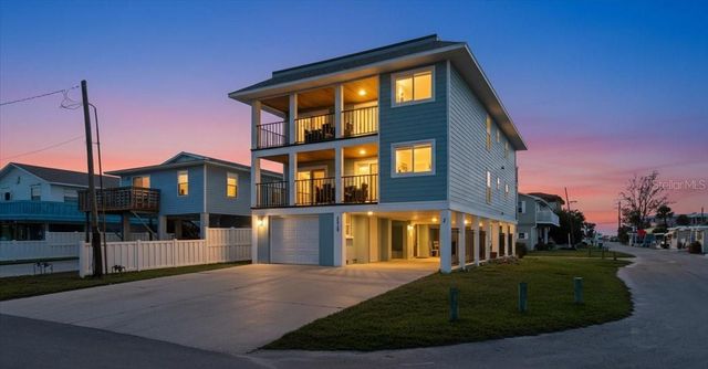 2518 AVENUE B, Bradenton Beach, FL 34217