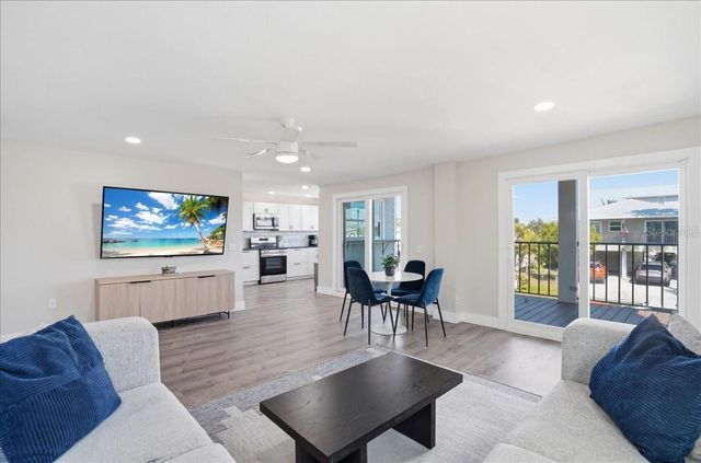 2518 AVENUE B, Bradenton Beach, FL 34217