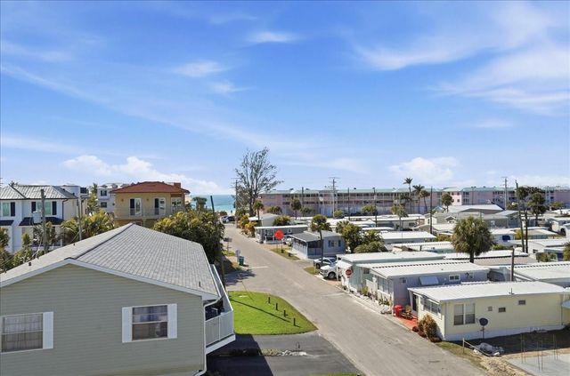 2518 AVENUE B, Bradenton Beach, FL 34217