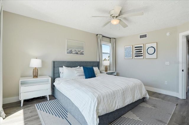 2518 AVENUE B, Bradenton Beach, FL 34217