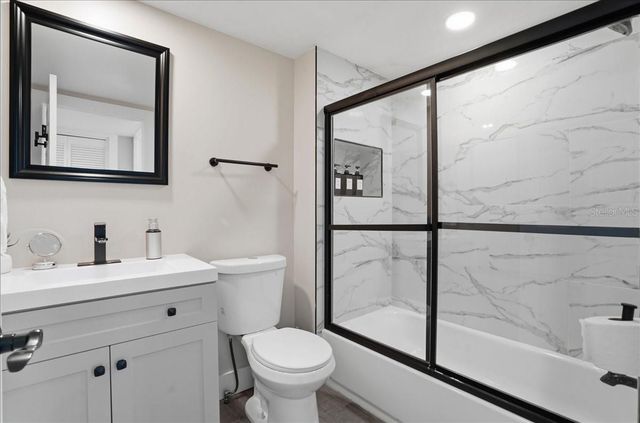 2518 AVENUE B, Bradenton Beach, FL 34217