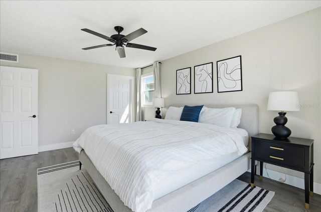 2518 AVENUE B, Bradenton Beach, FL 34217