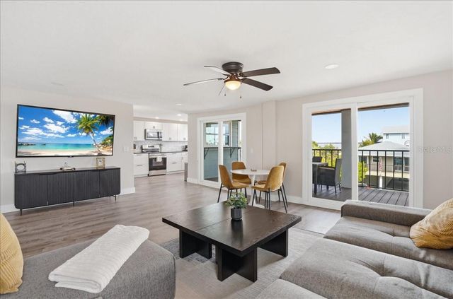 2518 AVENUE B, Bradenton Beach, FL 34217