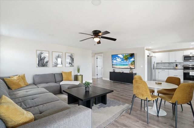 2518 AVENUE B, Bradenton Beach, FL 34217