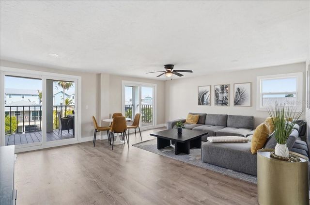 2518 AVENUE B, Bradenton Beach, FL 34217