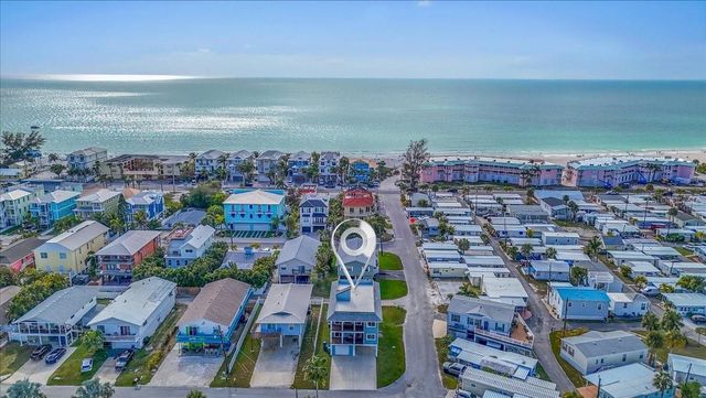 2518 AVENUE B, Bradenton Beach, FL 34217