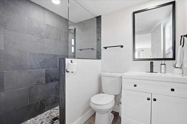 2518 AVENUE B, Bradenton Beach, FL 34217