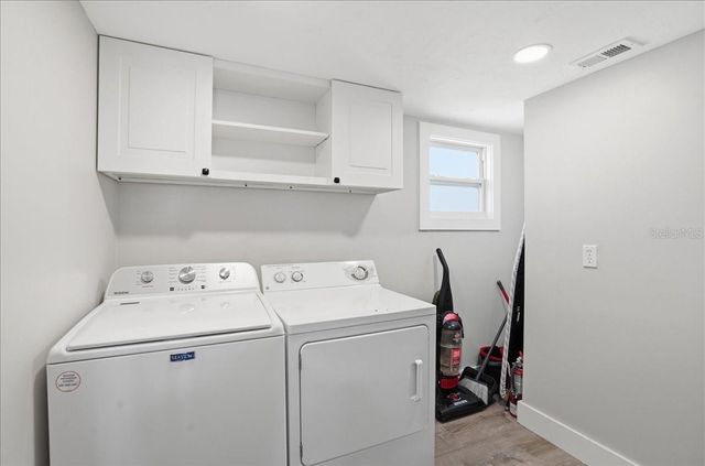 2518 AVENUE B, Bradenton Beach, FL 34217