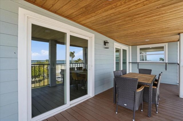 2518 AVENUE B, Bradenton Beach, FL 34217