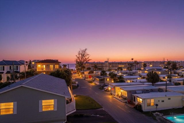 2518 AVENUE B, Bradenton Beach, FL 34217