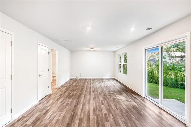 202 Duck Walk Way, Hogansville, GA 30230