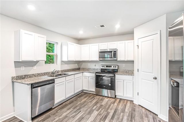 202 Duck Walk Way, Hogansville, GA 30230