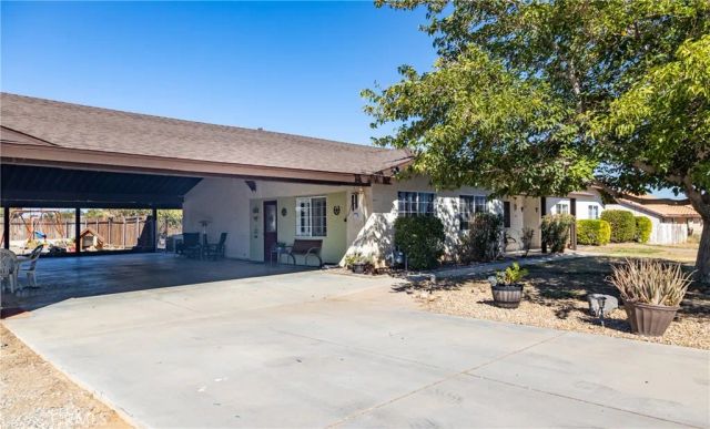 11090 Pinon, Hesperia, CA 92345