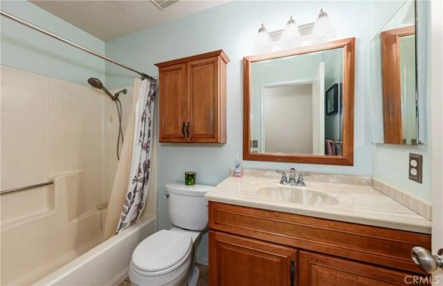 11090 Pinon, Hesperia, CA 92345