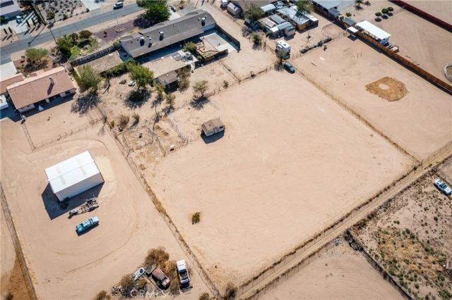 11090 Pinon, Hesperia, CA 92345