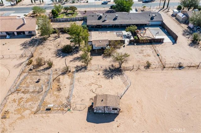 11090 Pinon, Hesperia, CA 92345