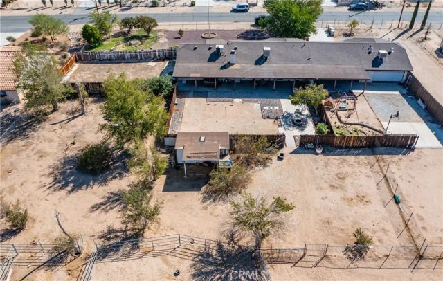 11090 Pinon, Hesperia, CA 92345