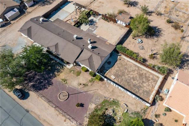 11090 Pinon, Hesperia, CA 92345