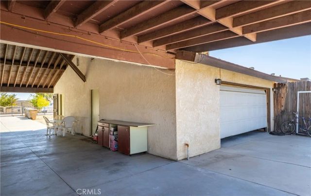 11090 Pinon, Hesperia, CA 92345