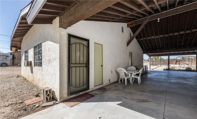 11090 Pinon, Hesperia, CA 92345