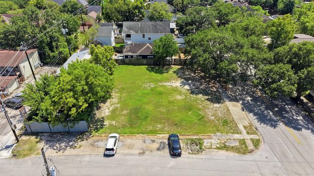 1446 Yale Street, Houston, TX 77008