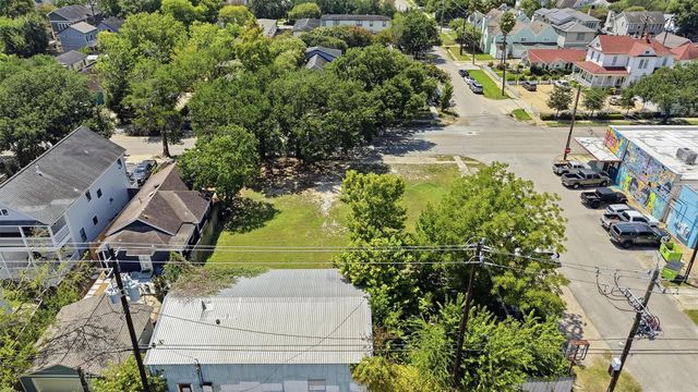 1446 Yale Street, Houston, TX 77008