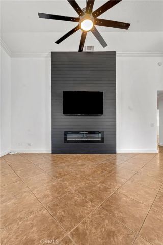 7592 Redwood Avenue, Hesperia, CA 92345