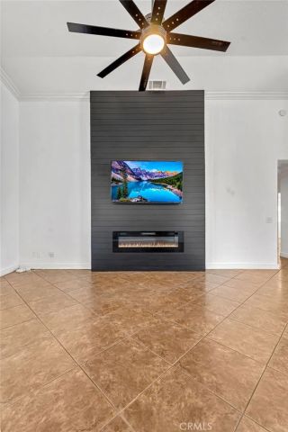 7592 Redwood Avenue, Hesperia, CA 92345