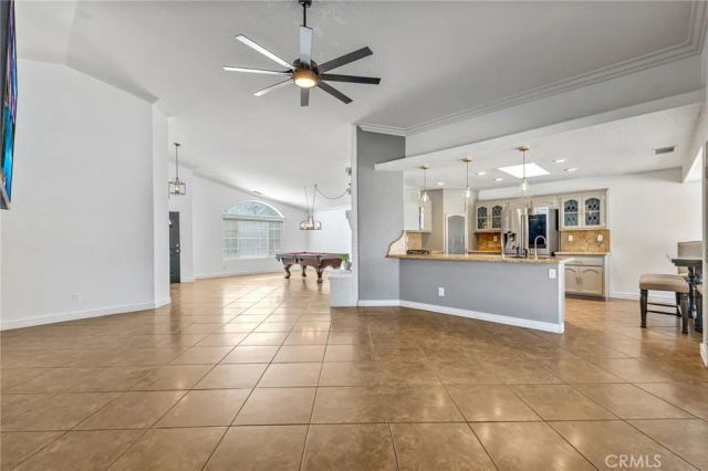 7592 Redwood Avenue, Hesperia, CA 92345