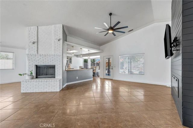 7592 Redwood Avenue, Hesperia, CA 92345