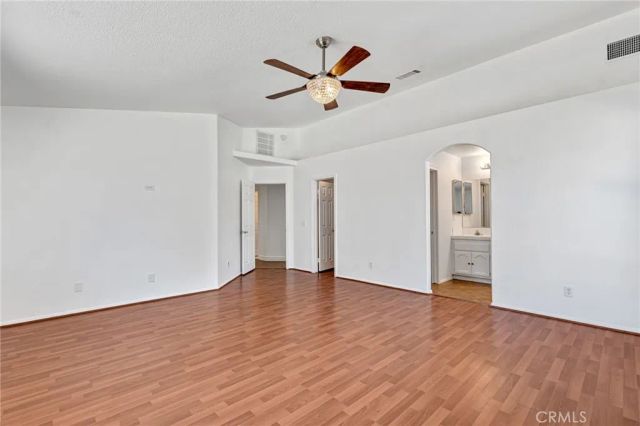 7592 Redwood Avenue, Hesperia, CA 92345
