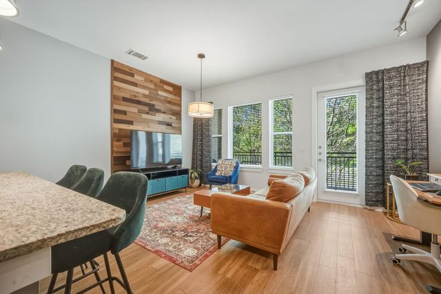 1900 Barton Springs RD 2006, Austin, TX 78704