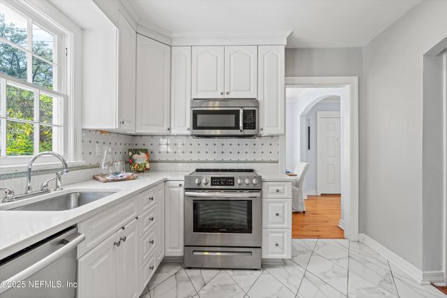 3561 RANDALL Street, Jacksonville, FL 32205