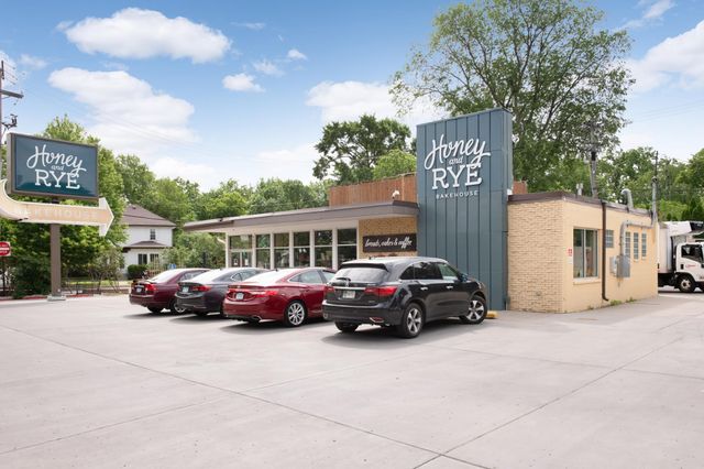 3721 Glenhurst Avenue, Saint Louis Park, MN 55416