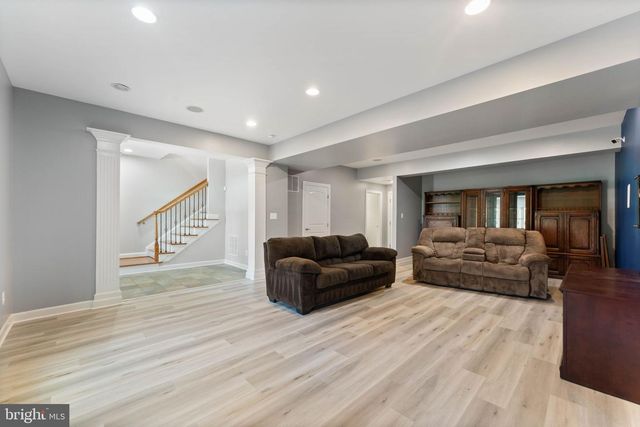 42524 ROWDERBURY SQ, Chantilly, VA 20152