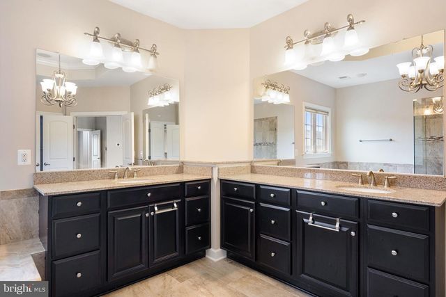 42524 ROWDERBURY SQ, Chantilly, VA 20152